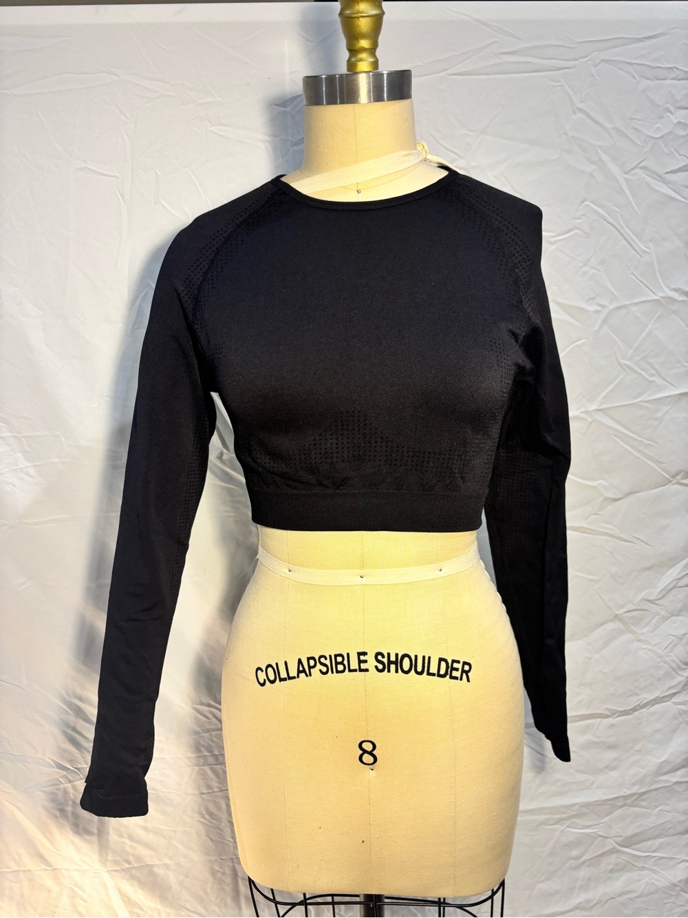 Black Long-Sleeve Cropped Top - Brand Unspecified